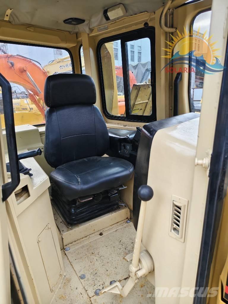 CAT D 7 R Kāpurķēžu buldozeri