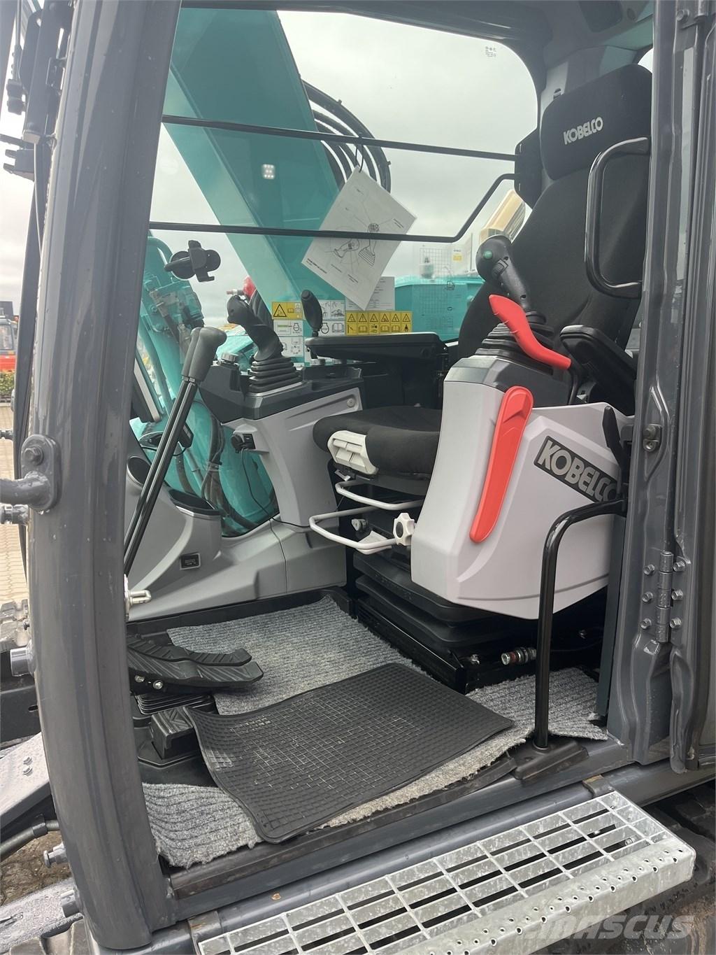 Kobelco SK 75 SR Vidēja lieluma ekskavatori 7 t - 12 t