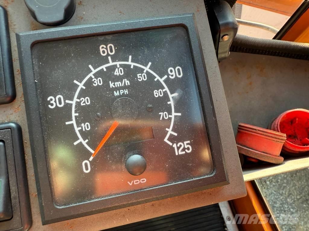 Hansa APZ 1003 Komunālā tehnika instrumentu pārvadāšanai
