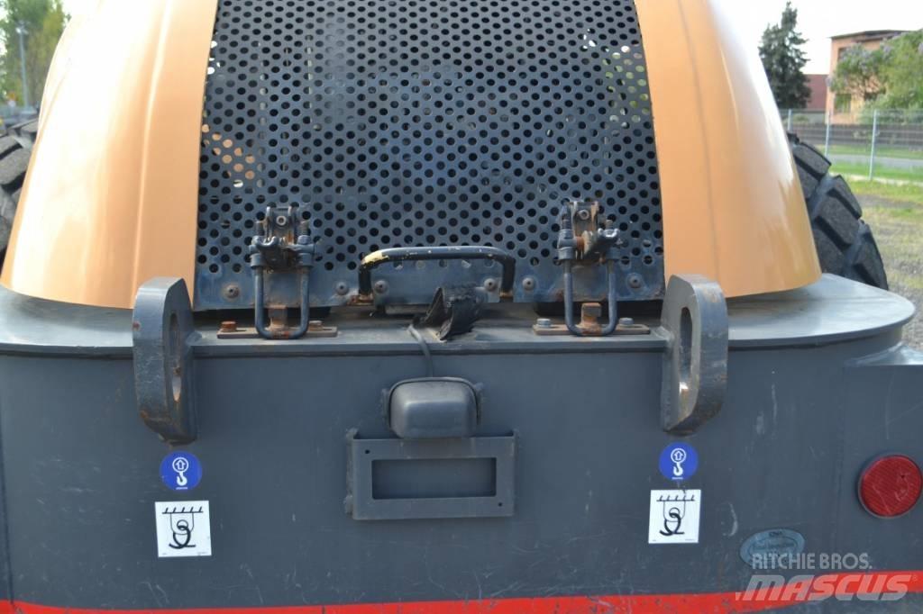 CASE 1110 EX-D Vienvalča grunts veltņi