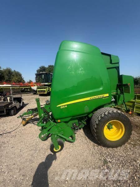 John Deere 864 Rituļu preses