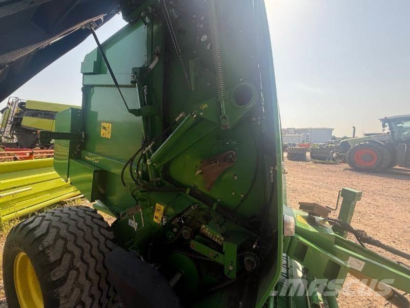 John Deere 864 Rituļu preses