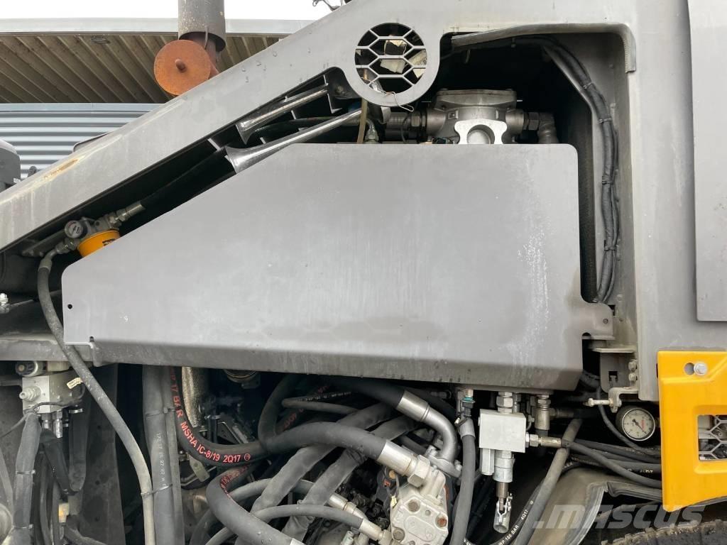 Volvo P6870 ABG Asfalta klājēji