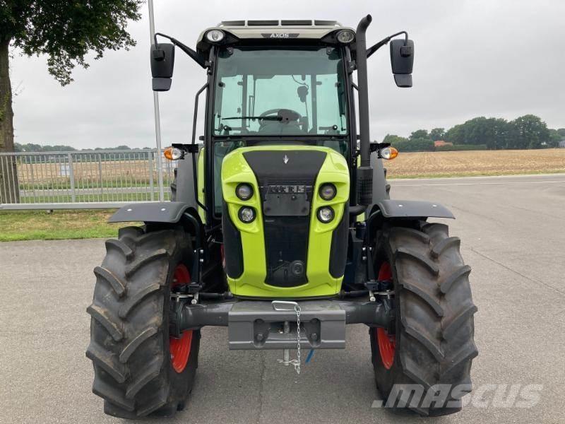 CLAAS AXOS 240 Traktori