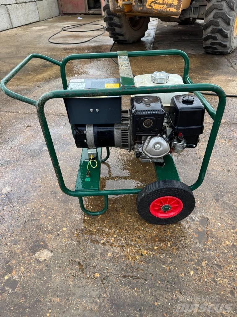 Harrington 3.8KVA Benzīna ģeneratori