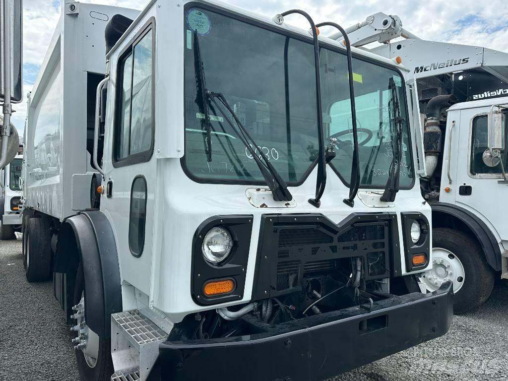 Mack MRU 633 Atkritumu izvešanas transports