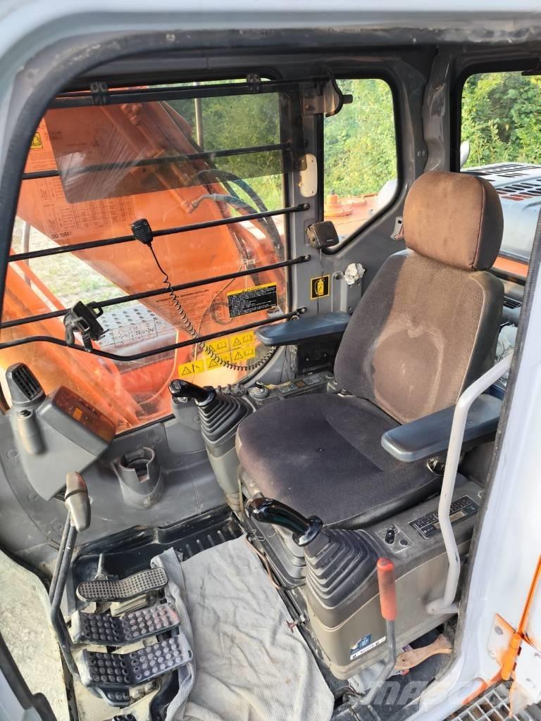 Hitachi ZX 180 LC Kāpurķēžu ekskavatori