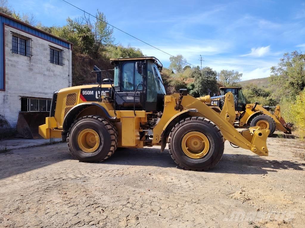 CAT 950 M Iekrāvēji uz riteņiem