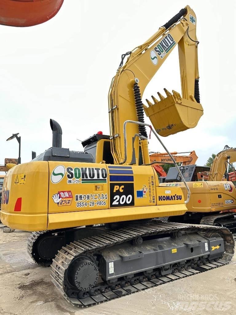Komatsu PC 200-8 Kāpurķēžu ekskavatori
