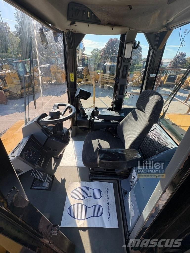 CAT 824 H Riteņu buldozeri