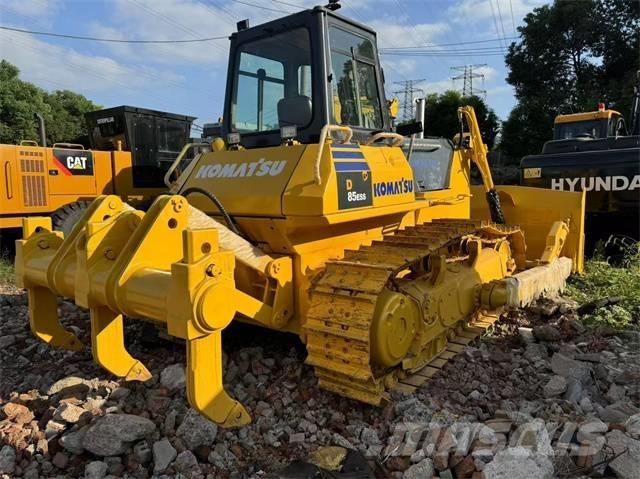 Komatsu D 85 EX Kāpurķēžu buldozeri