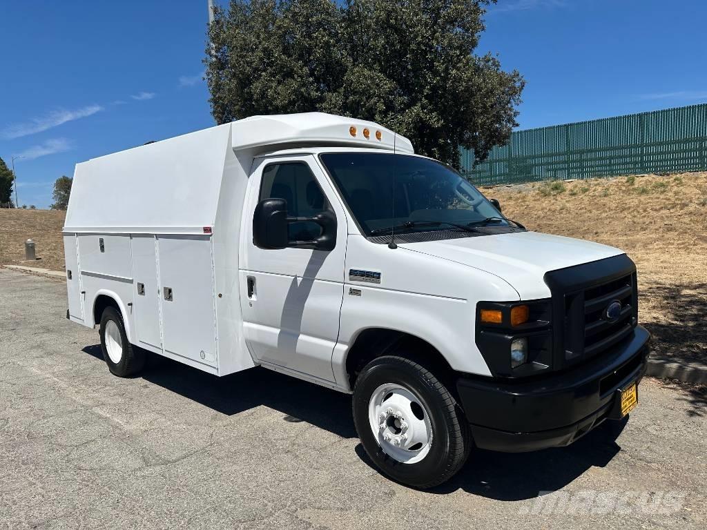 Ford Econoline E-350 Vieglais kravas automobilis/izkraušana no sāniem