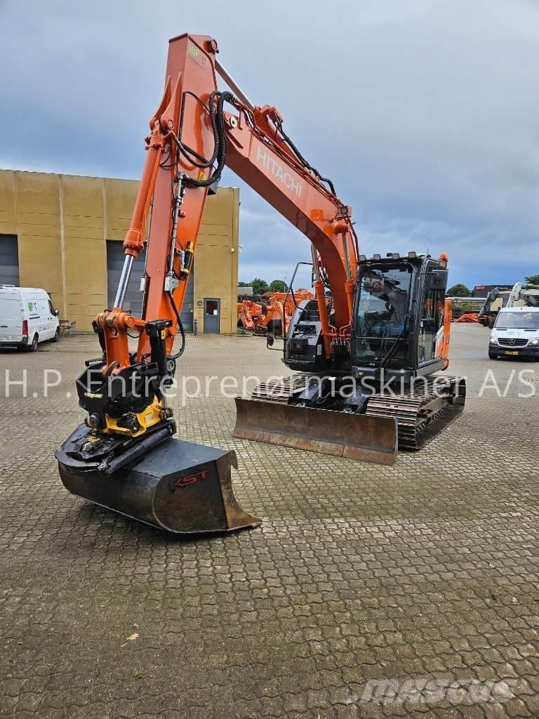 Hitachi ZX 135 US-7 Kāpurķēžu ekskavatori