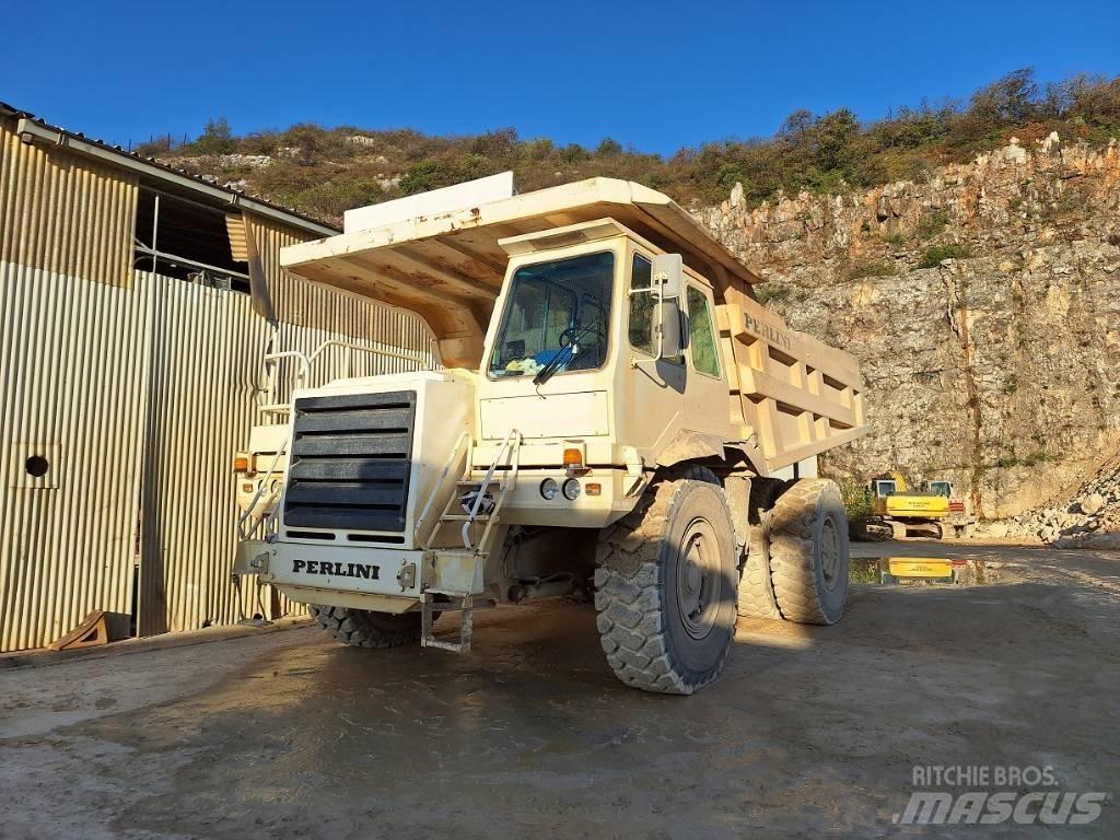 Perlini D655E Karjeras kravas automašīnas