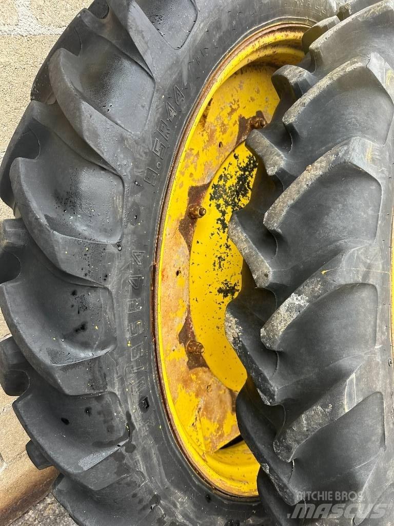 Alliance 230/95R44 Riepas, riteņi un diski