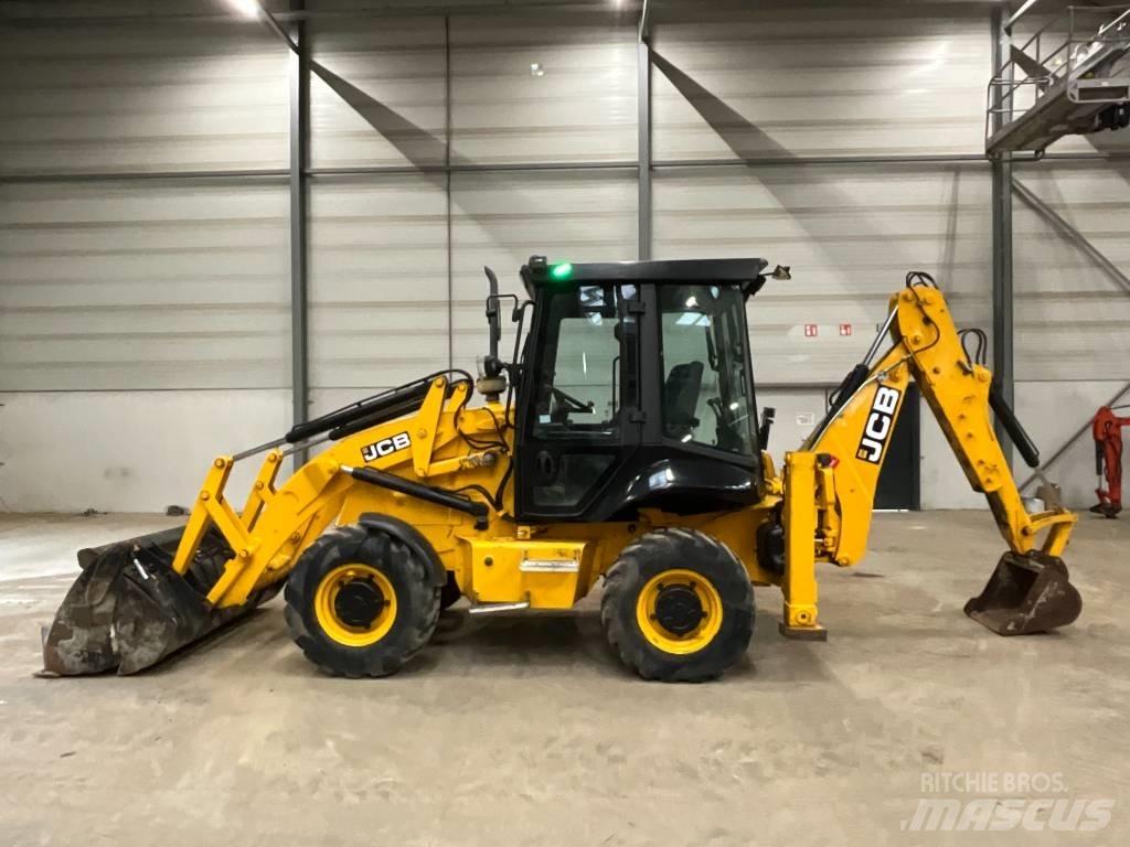 JCB 2 CX Ekskavatori-iekrāvēji