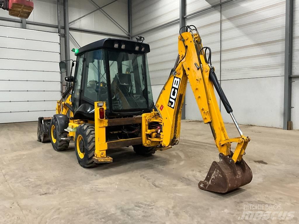 JCB 2 CX Ekskavatori-iekrāvēji
