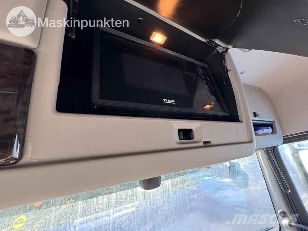 DAF FAS XF530Z Furgons