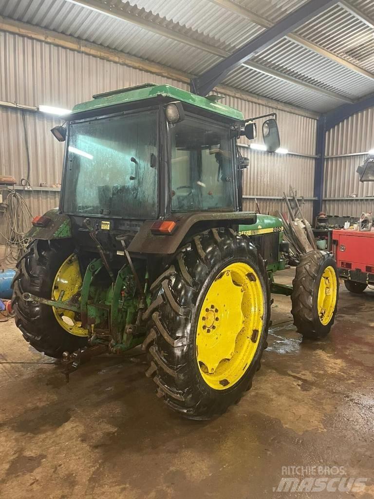 John Deere 2650 Traktori