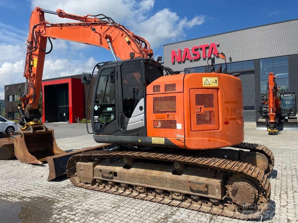 Hitachi ZX225USLC-5 Kāpurķēžu ekskavatori