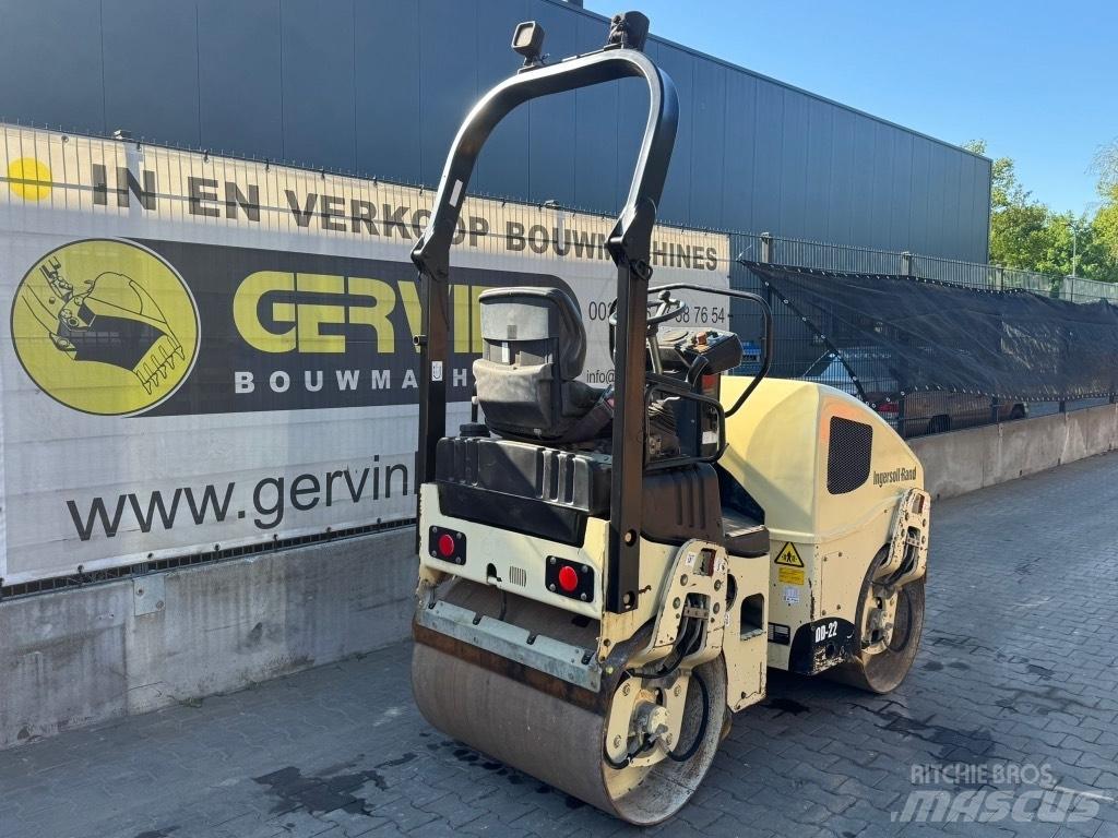 Ingersoll Rand DD22 Divvalču grunts veltņi