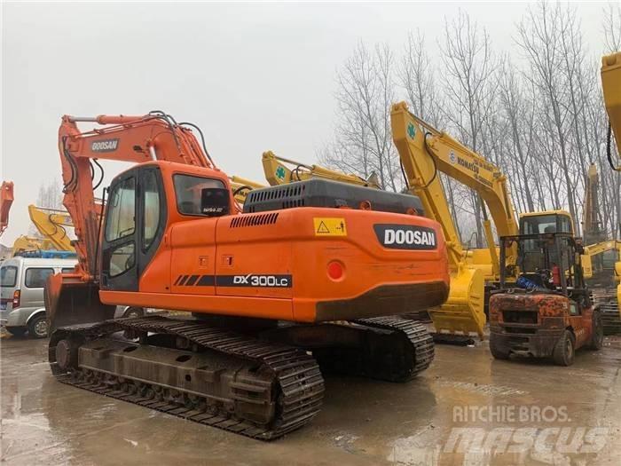 Doosan dx300 Kāpurķēžu ekskavatori