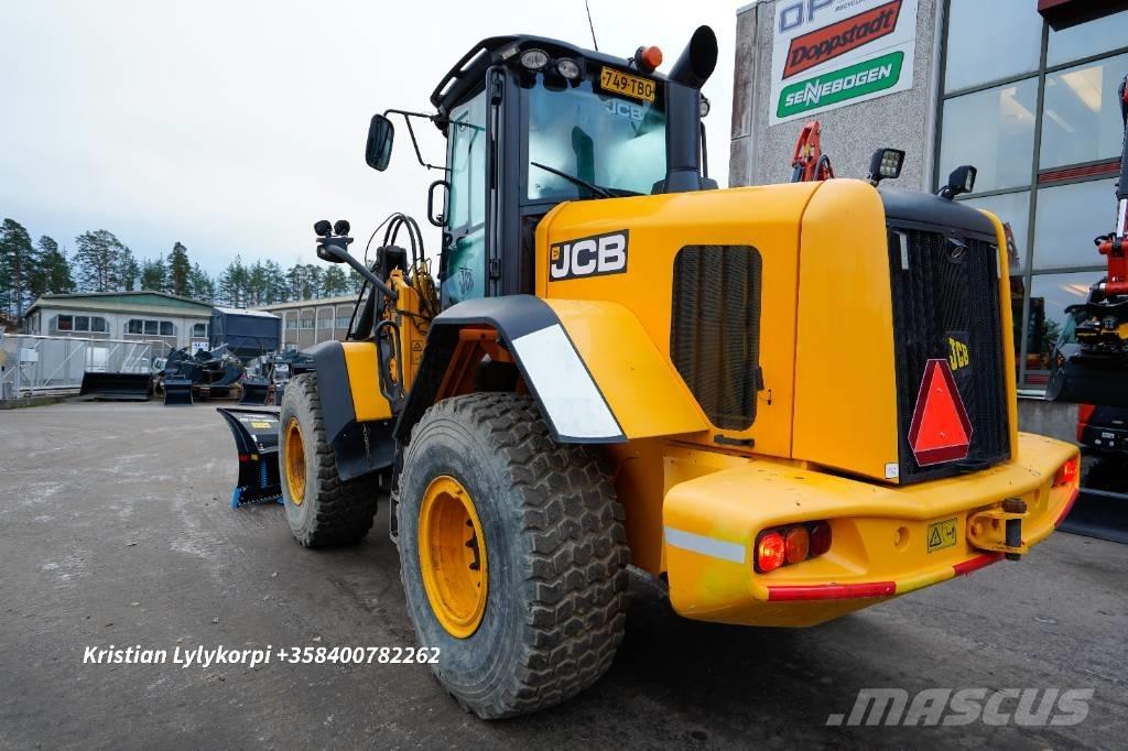 JCB 437HT Iekrāvēji uz riteņiem