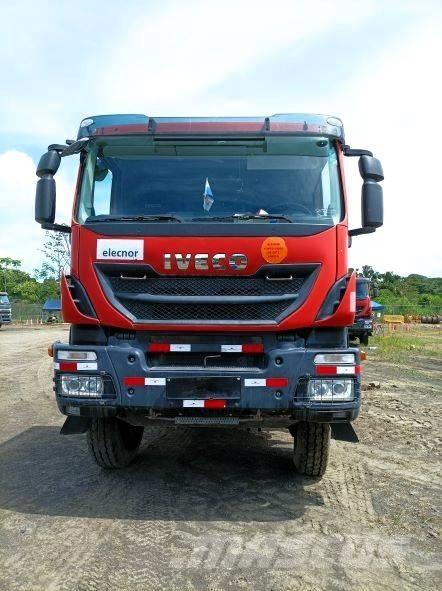 Iveco Trakker 410 Smagās mašīnas ar celtni