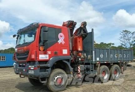 Iveco Trakker 410 Smagās mašīnas ar celtni