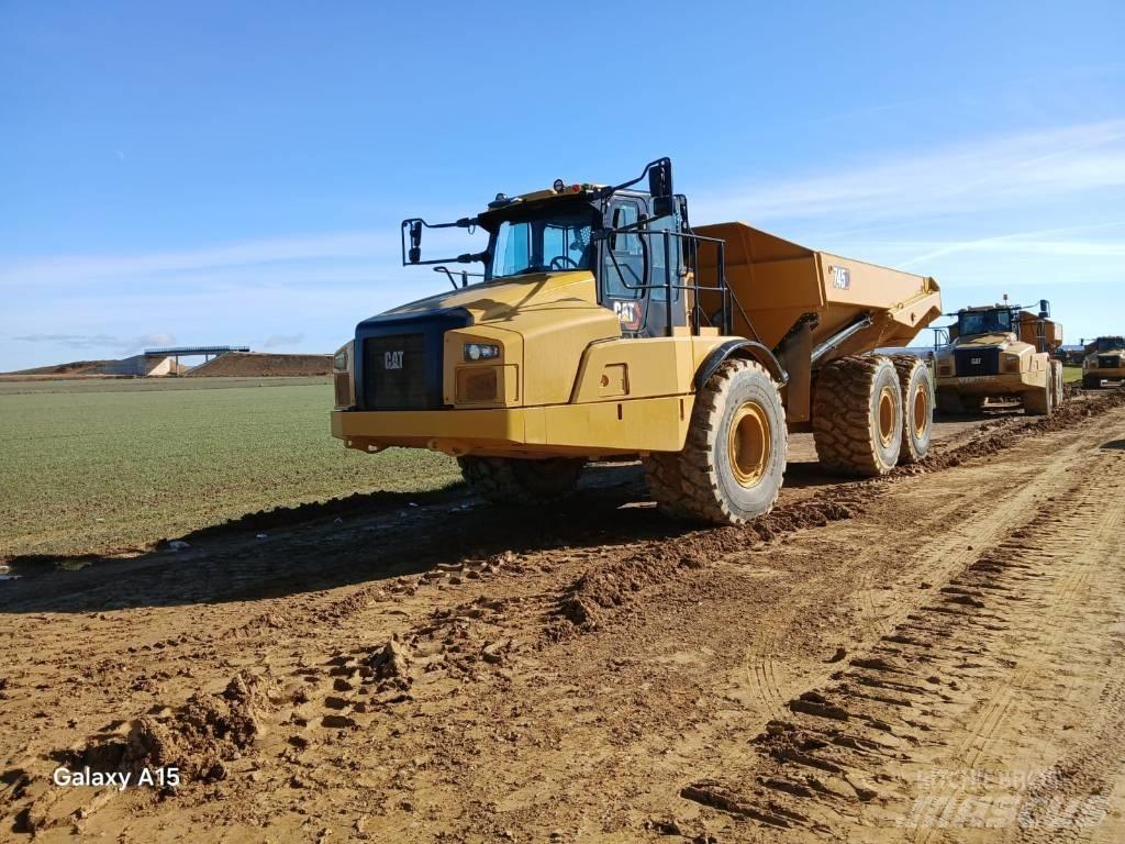 CAT 745 Artikulētie pašizgāzēji