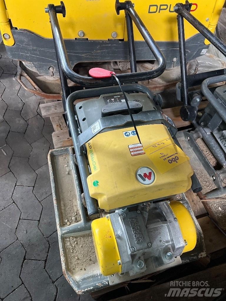 Wacker El AP2560E Vibratori