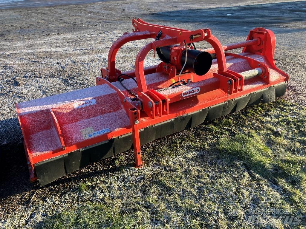 Maschio bufalo 300 Pļaujmašīnas/pašgājēji