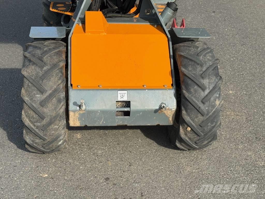 GiANT G 1200 Iekrāvēji uz riteņiem