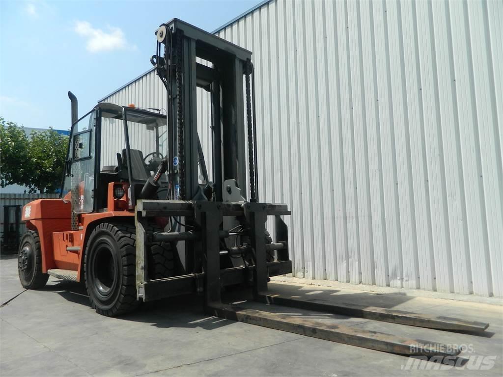Kalmar DCE100 12 Tehnika ar dīzeļa dzinēju