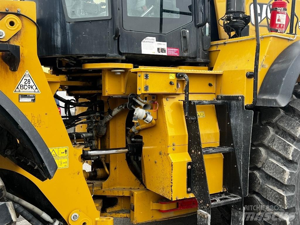 CAT 982 M Iekrāvēji uz riteņiem