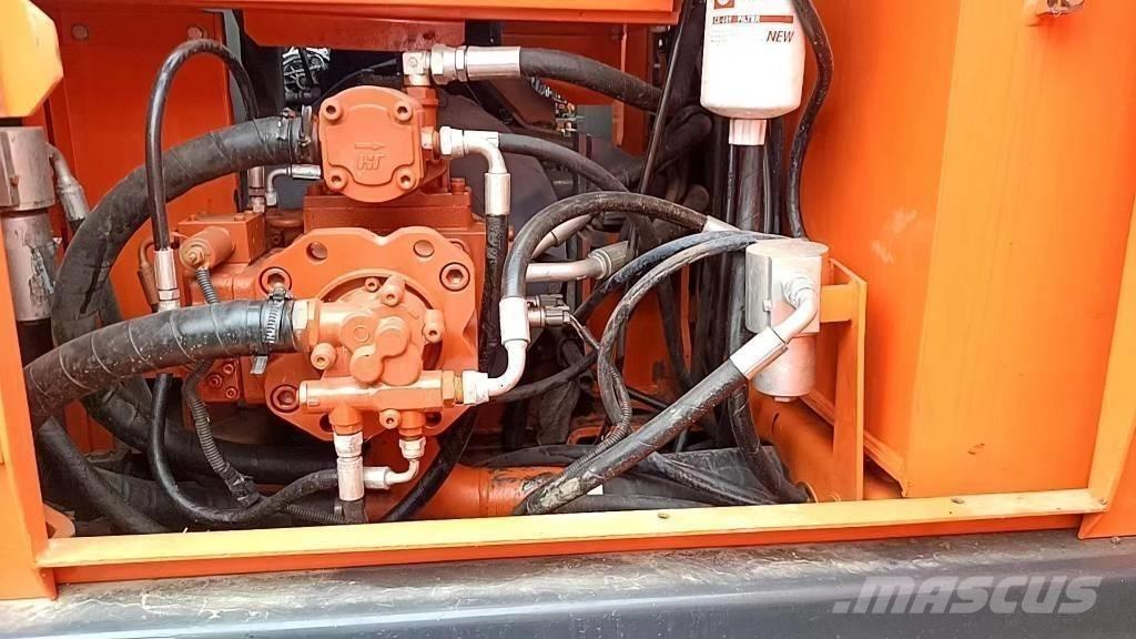 Doosan 150 W Ekskavatori uz riteņiem
