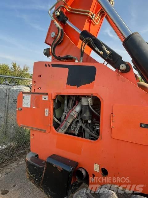 SkyTrak 8042 Teleskopiskie manipulatori