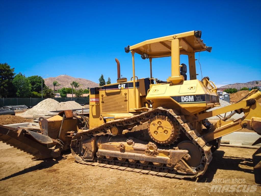 CAT D 6 M XL Kāpurķēžu buldozeri