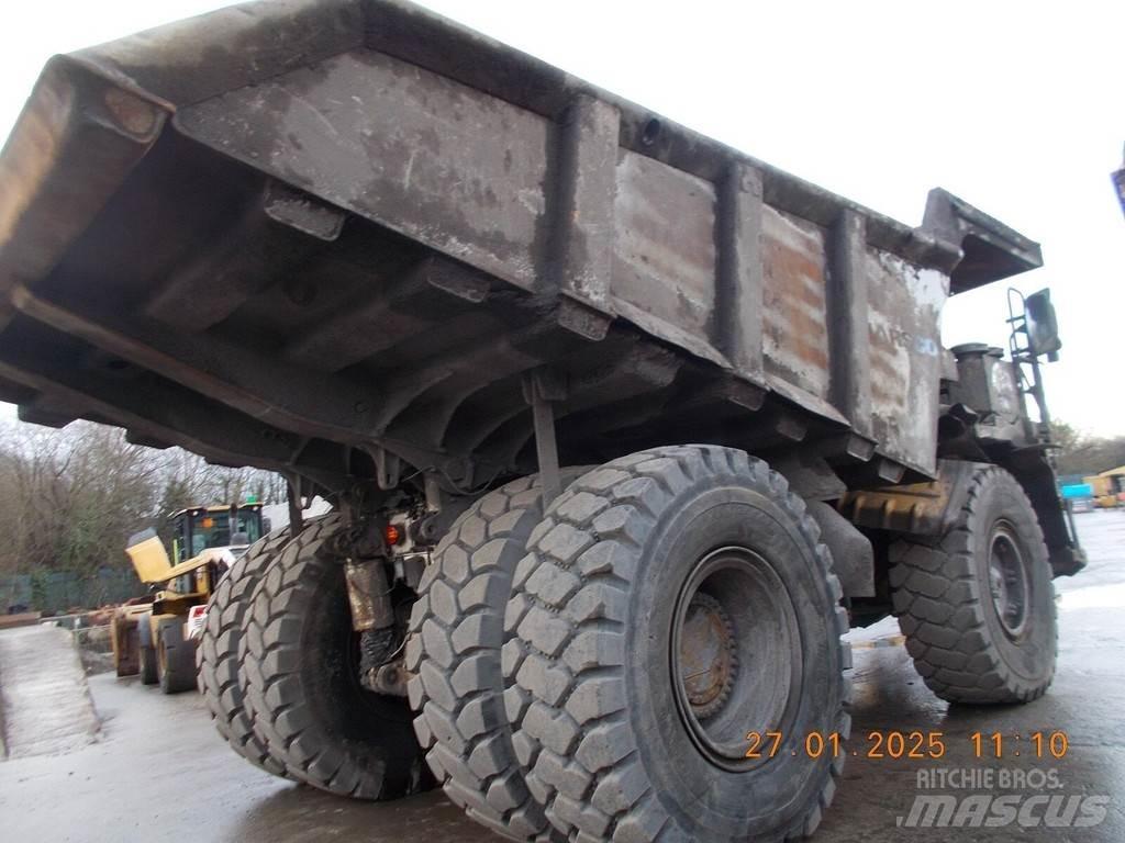 CAT 775G Karjeras kravas automašīnas