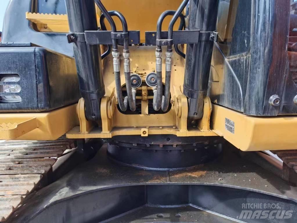 CAT 315 D2 Kāpurķēžu ekskavatori
