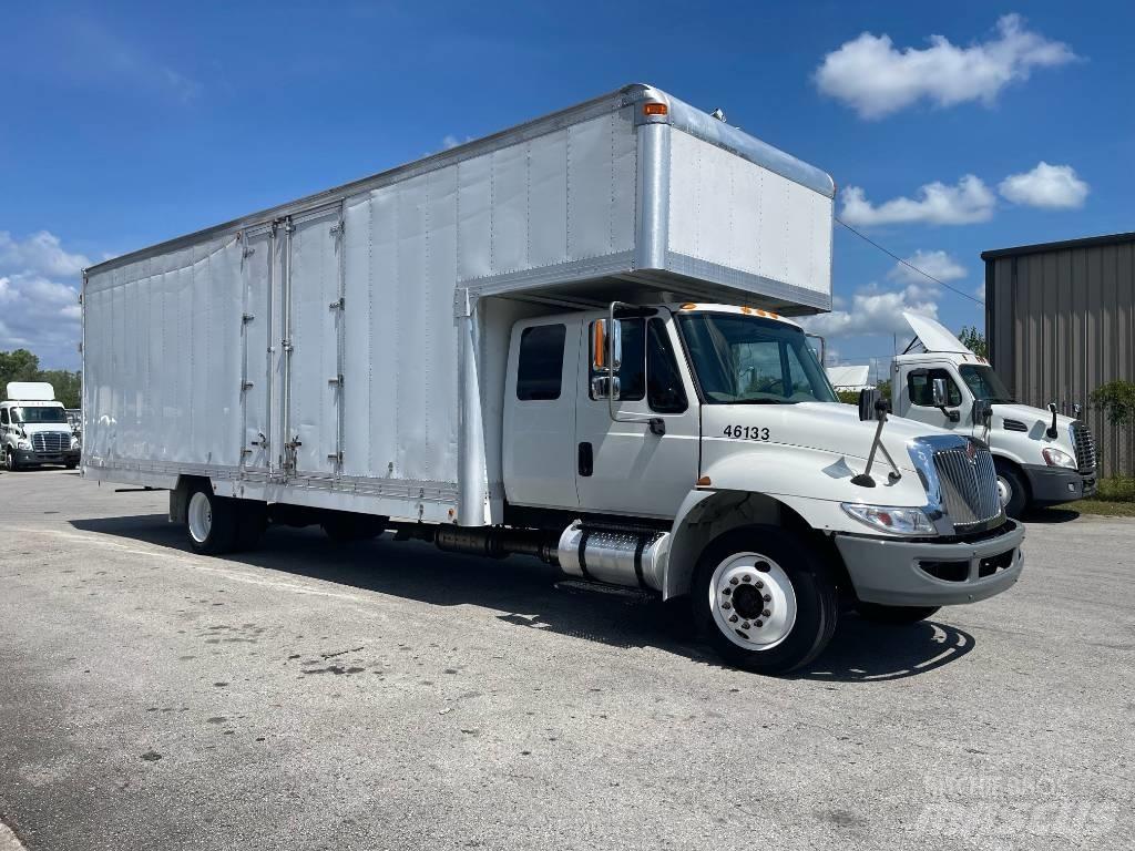 International 4300 Furgons