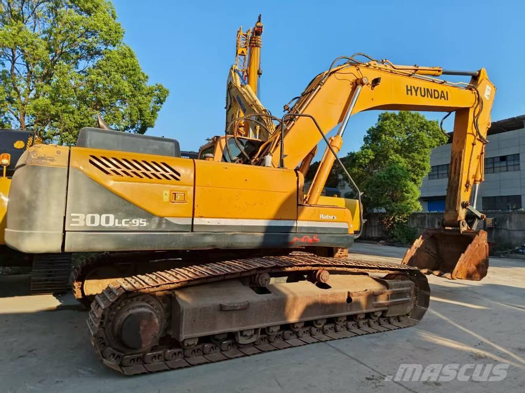 Hyundai R300LC-9S Kāpurķēžu ekskavatori
