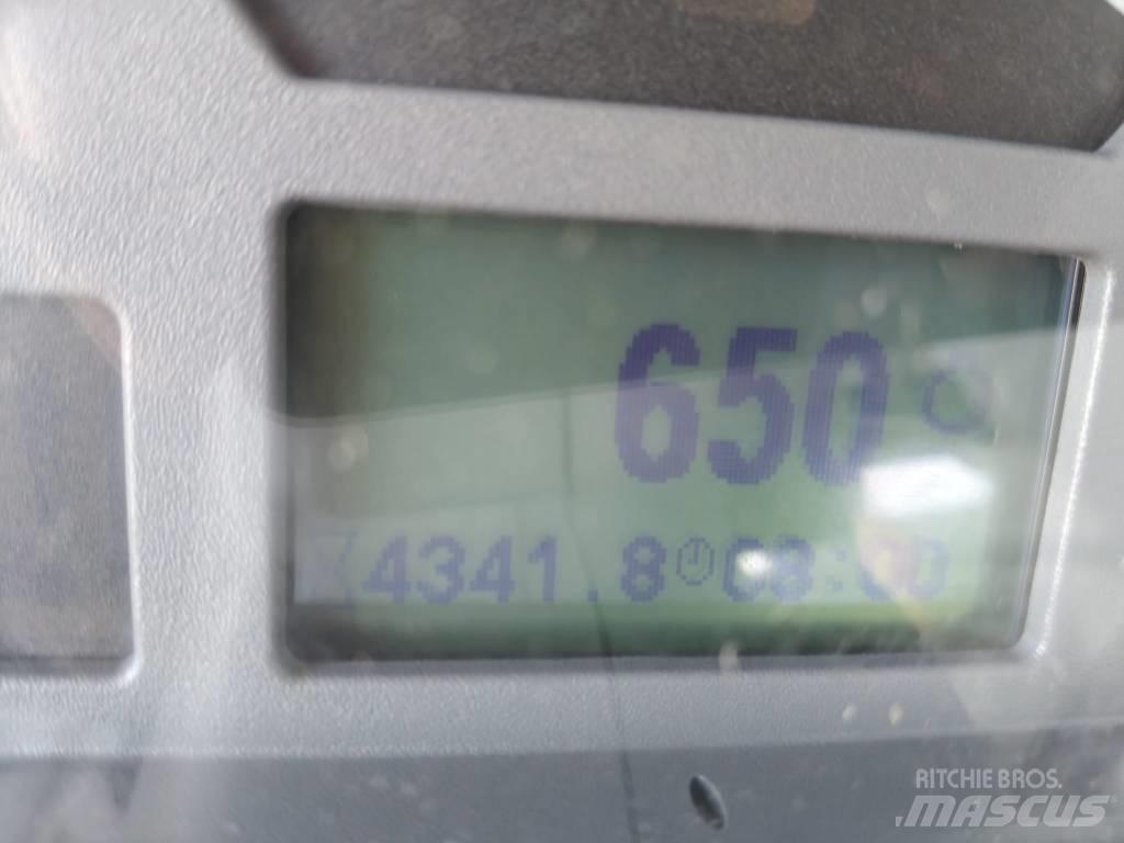 Valtra N 101 Traktori