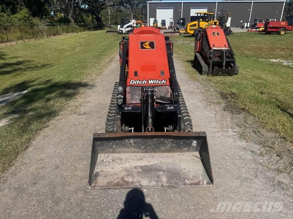 Ditch Witch SK 800 Lietoti riteņu kompaktiekrāvēji