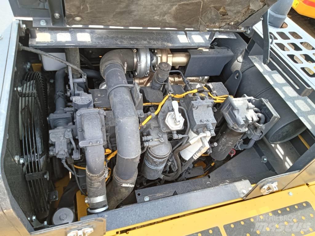 Komatsu PC 450-8 Kāpurķēžu ekskavatori