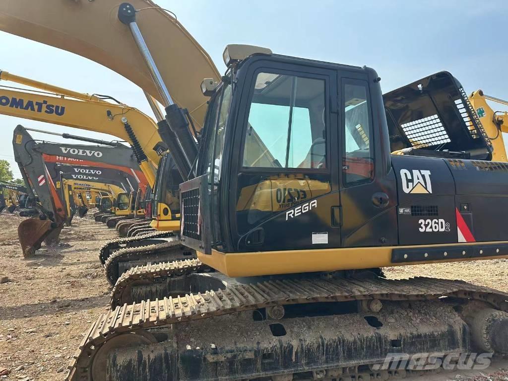 CAT 326 Kāpurķēžu ekskavatori