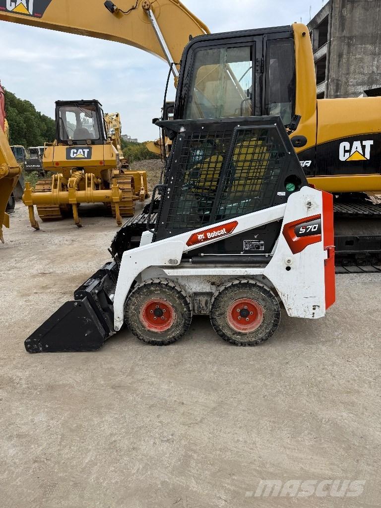 Bobcat S70 Lietoti riteņu kompaktiekrāvēji