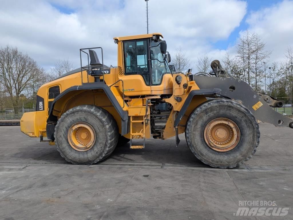 Volvo L 220 H Iekrāvēji uz riteņiem
