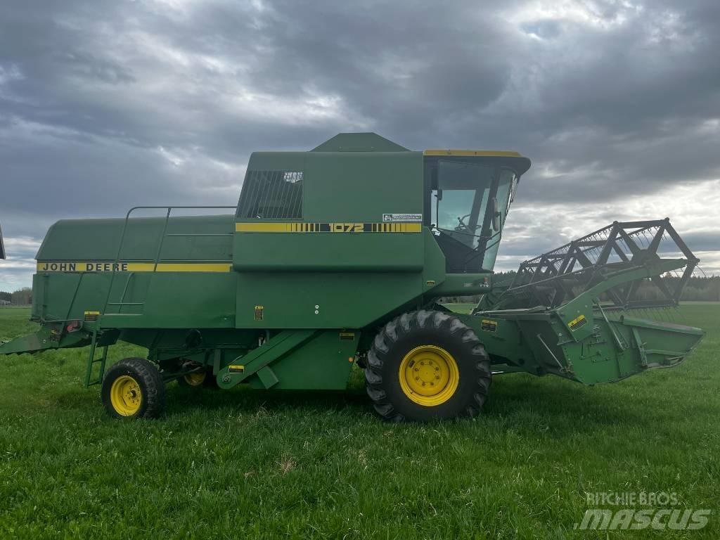John Deere 1072 Ražas novākšanas kombaini