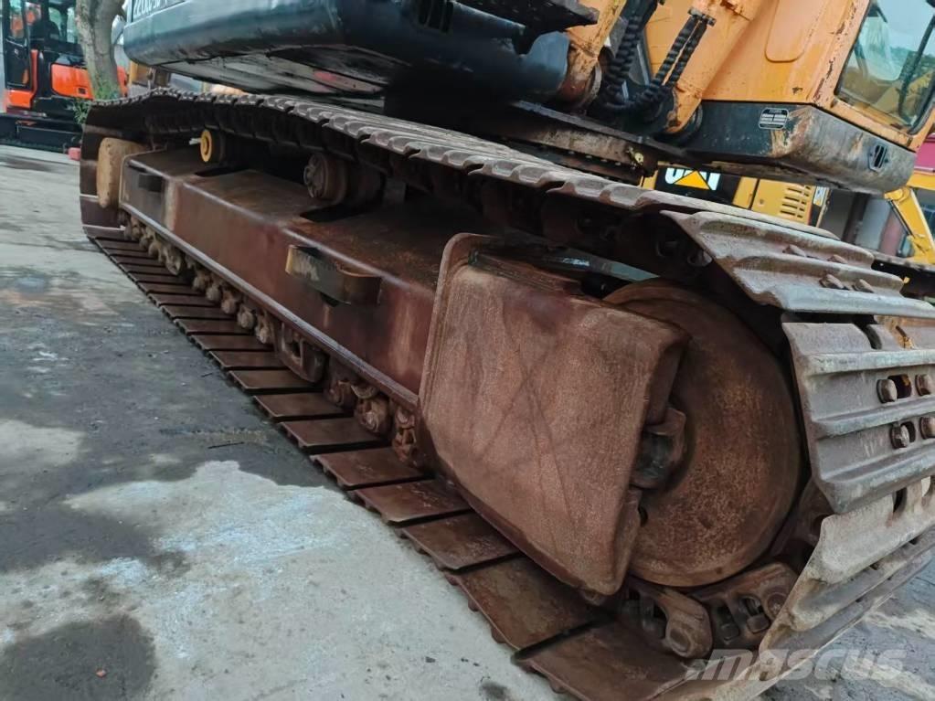 Hyundai R220LC-9S Kāpurķēžu ekskavatori